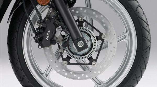 Pemerintah Akan Wajibkan Sepeda Motor Gunakan Rem ABS Pemerintah Akan Wajibkan Sepeda Motor Gunakan Rem ABS