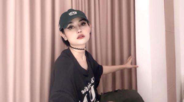 Blakblakan, Riyuka Bunga Diberi Emas Palsu saat Dinikahi Heri Horeh Blakblakan, Riyuka Bunga Diberi Emas Palsu saat Dinikahi Heri Horeh