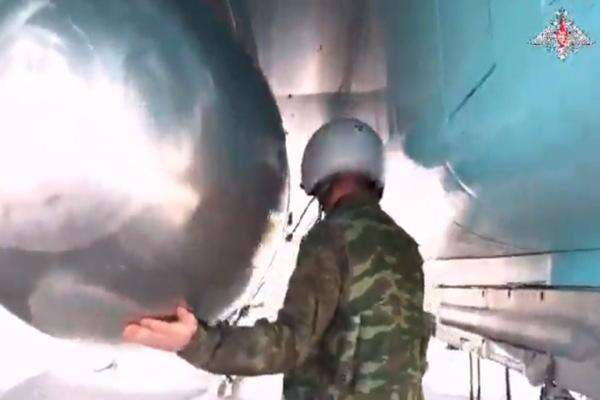 Rusia Jadikan Ukraina Kelinci Percobaan untuk Bom Luncur Maut UMPB-5 Rusia Jadikan Ukraina Kelinci Percobaan untuk Bom Luncur Maut UMPB-5