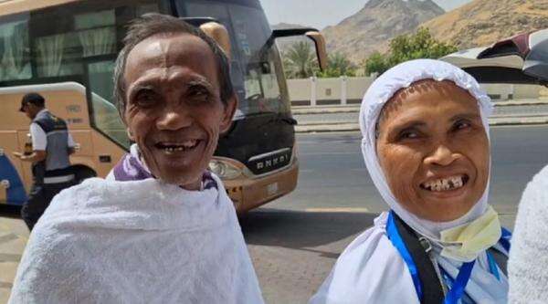 Kisah Pasangan Lansia yang Sempat Terpisah di Makkah Kini Dipersatukan Kembali