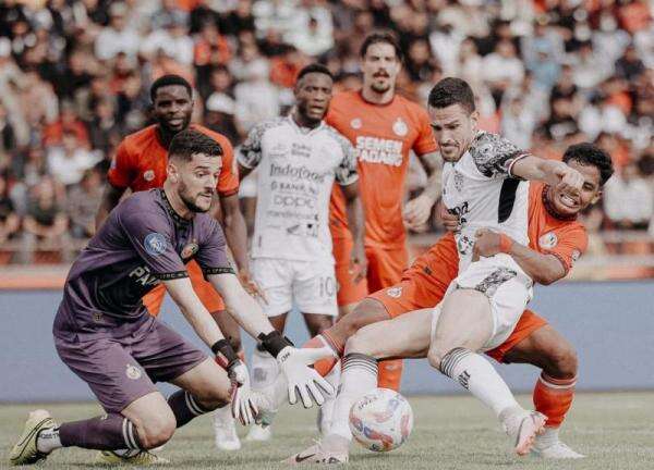 Hasil Liga 1: Petaka Kartu Merah, Semen Padang Dibantai Bali United di Kandang Sendiri Hasil Liga 1: Petaka Kartu Merah, Semen Padang Dibantai Bali United di Kandang Sendiri