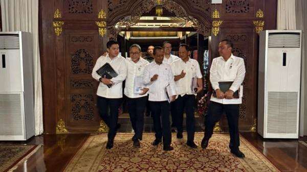 Panggil Zulhas-Bahlil, Prabowo Minta Kawasan Tambang dan Hutan Ilegal Segera Ditertibkan Panggil Zulhas-Bahlil, Prabowo Minta Kawasan Tambang dan Hutan Ilegal Segera Ditertibkan