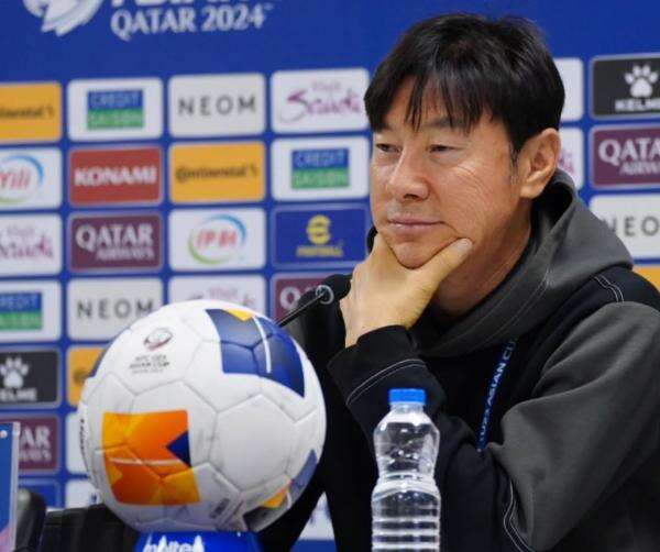 5 Potret dan Fakta Menarik Shin Tae-yong yang Resmi Dipecat dari Kursi Pelatih Timnas Indonesia 5 Potret dan Fakta Menarik Shin Tae-yong yang Resmi Dipecat dari Kursi Pelatih Timnas Indonesia