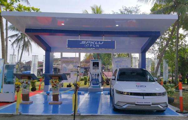 75.000 Mobil Listrik Siap Mudik Lebaran 2025, Cek Lokasi SPKLU di Sini! 75.000 Mobil Listrik Siap Mudik Lebaran 2025, Cek Lokasi SPKLU di Sini!