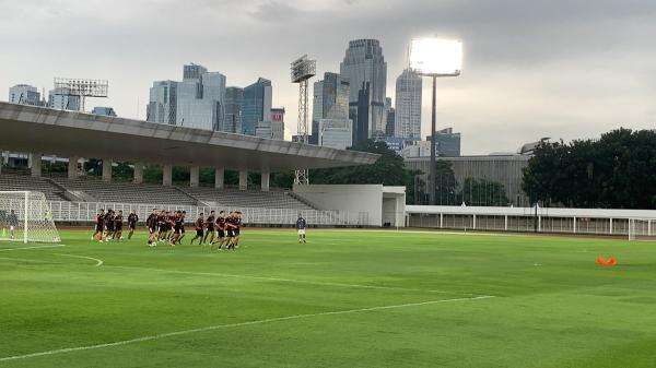 Timnas Indonesia Gelar Latihan Jelang Lawan Bahrain: Mees Hilgers, Sandy Walsh, dan Ole Romeny Absen