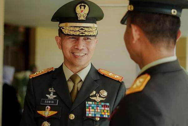 Profil Mayjen Edwin Adrian Sumantha, Jenderal Intelijen Berdarah Kopassus Jadi Perisai Hidup Prabowo Profil Mayjen Edwin Adrian Sumantha, Jenderal Intelijen Berdarah Kopassus Jadi Perisai Hidup Prabowo