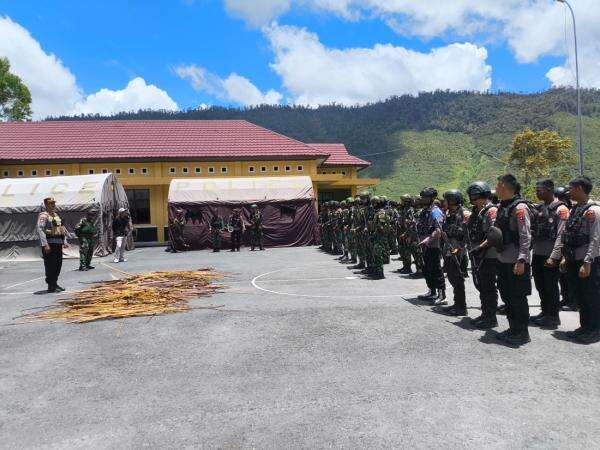 TNI-Polri Bersinergi Jaga Kamtibmas Puncak Jaya
