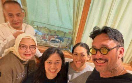 Cucu Tora Sudiro Sudah Jadi Pejabat Sejak Kecil: Peranakan Jawa-Batak