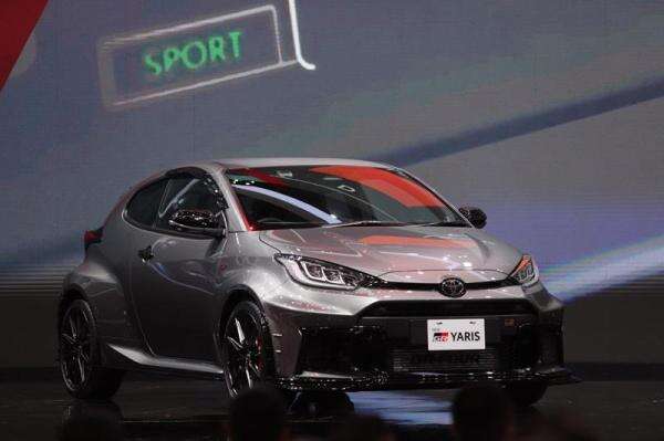 Berapa pajak Mobil Yaris Tipe GR? Berapa pajak Mobil Yaris Tipe GR?