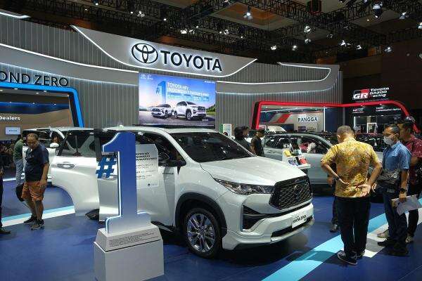 Penjualan Mobil Hybrid Turun pada Mei 2025, Innova Zenix Masih Terlaris
