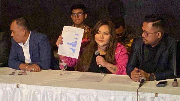 Muncul Pria Ngaku Ayah Biologis Anak Lisa Mariana, Pengacara Ridwan Kamil Minta Ditindaklanjuti Muncul Pria Ngaku Ayah Biologis Anak Lisa Mariana, Pengacara Ridwan Kamil Minta Ditindaklanjuti