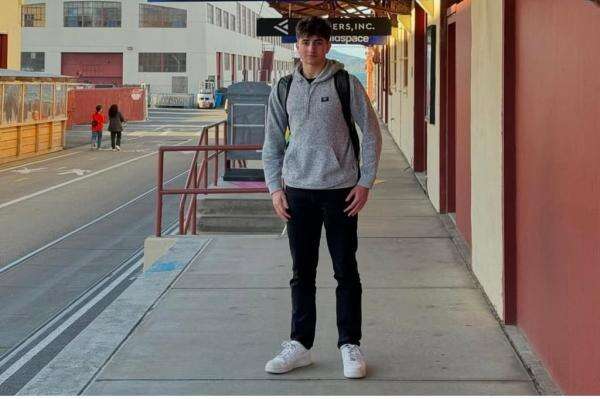 Siapa Zach Yadegari? CEO Berusia 18 Tahun yang Sempat Ditolak Harvard ...