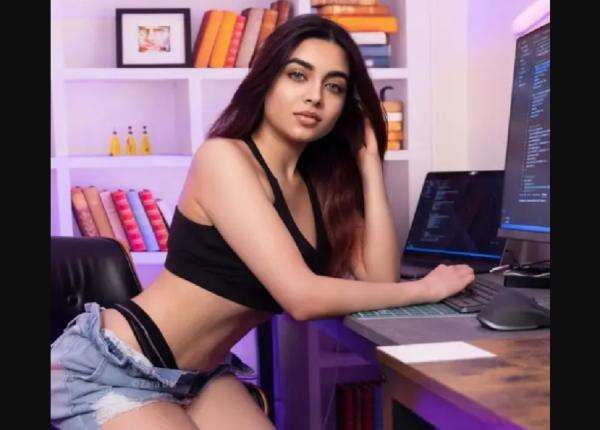 Profil dan Riwayat Pendidikan Zara Darcy, Mantan Kandidat PhD dan Insinyur AS yang Kini Jadi Kreator OnlyFans Profil dan Riwayat Pendidikan Zara Darcy, Mantan Kandidat PhD dan Insinyur AS yang Kini Jadi Kreator OnlyFans