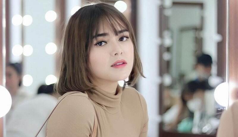 Cantiknya Amanda Manopo Pakai Turtleneck Ketat, Netizen: Barbie Dikasih Nyawa