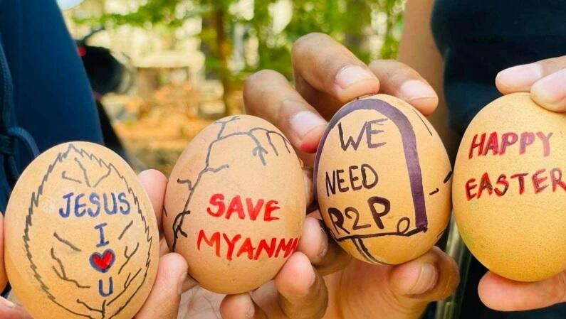 Demonstran Anti-kudeta Militer Myanmar Buat Telur Paskah dengan Simbol Perlawanan