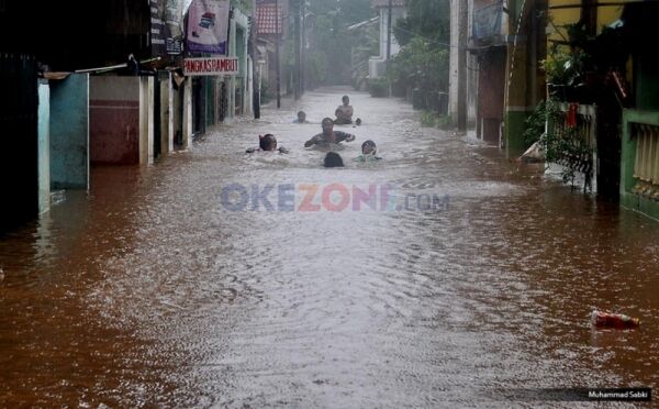 Ribuan Orang Terdampak Banjir di NTT, Berikut Lokasinya
