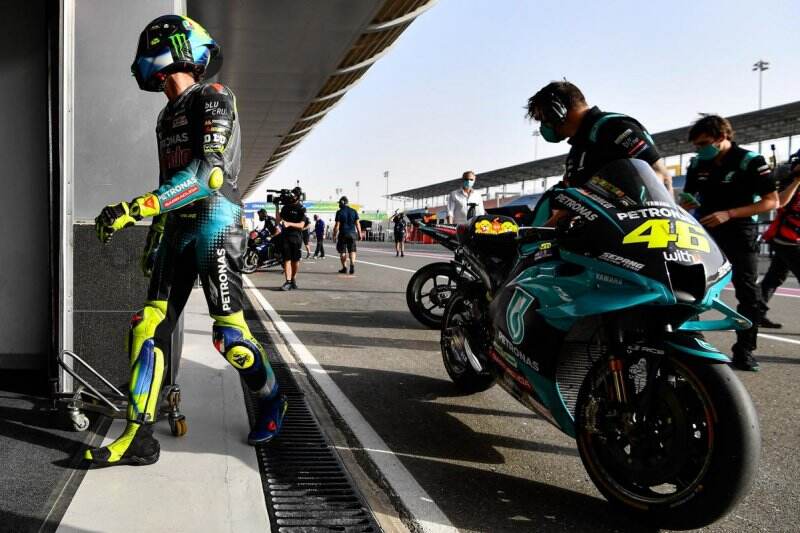 Tercecer, Valentino Rossi Sempat Berpikir Bisa Bersaing di MotoGP Doha 2021