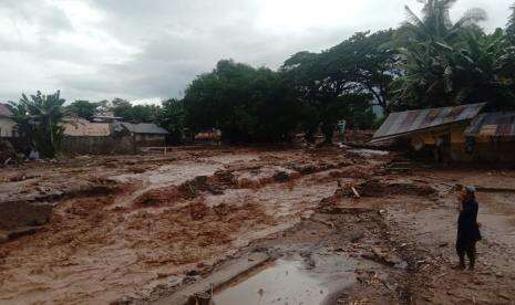 Evakuasi Banjir Bandang NTT Terkendala Akses ke Lokasi