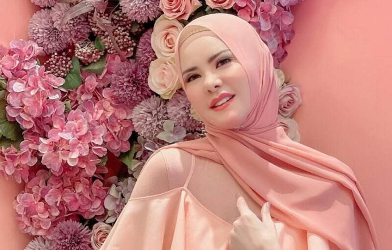 Angel Lelga Dapat Julukan Dewi Kecantikan Indonesia dari Fansnya