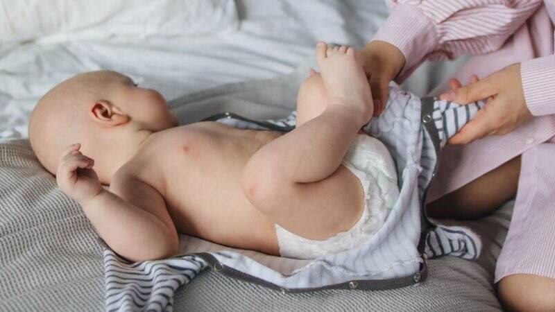 Penyebab Ruam Popok pada Bayi, Perhatikan Ya Moms!