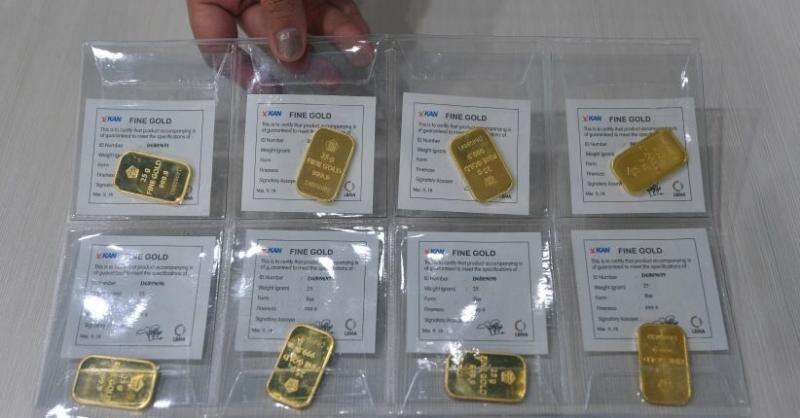 Turun, Harga Emas Antam Dijual Rp921.000 per Gram