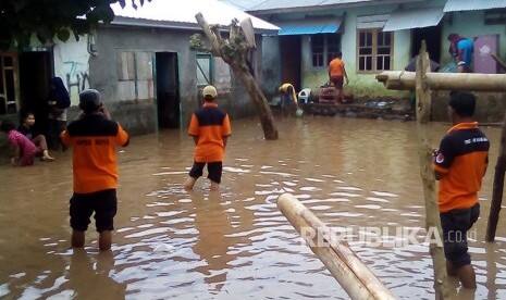 Kemensos Kirim Bantuan Korban Banjir Bima Rp 1,1 Miliar