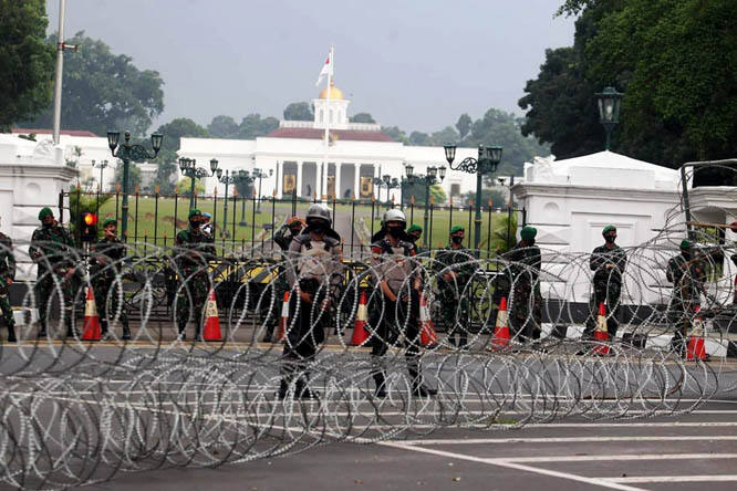 Lompat Pagar VVIP, Penyusup Masuk Kantor Jokowi, Ditangkap Paspampres