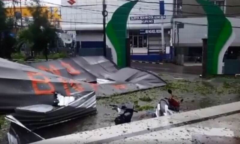 Dihantam Banjir dan Angin Kencang, Kota Kupang Porak-poranda