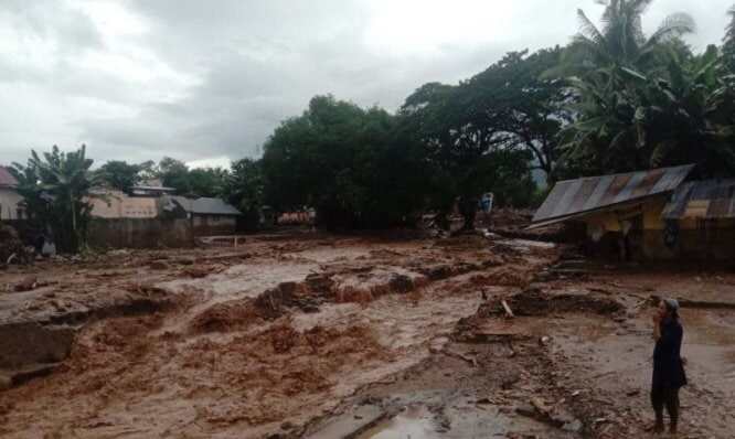Kota Kupang Nyaris Lumpuh, 62 Orang Tewas akibat Banjir Bandang Flores
