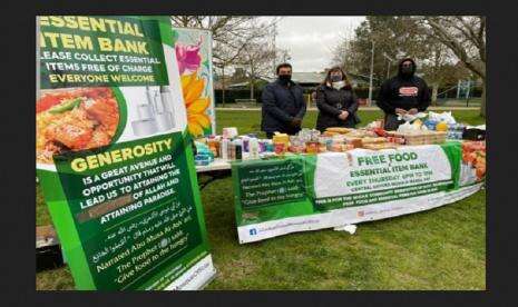 Masjid Pusat Oxford Bagikan Makanan di Bulan Ramadhan