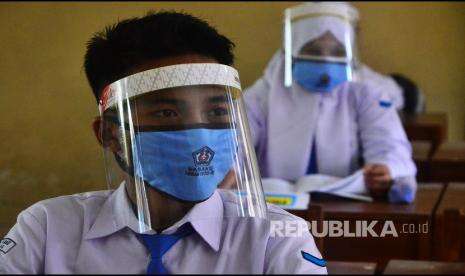In Picture: Uji Coba Pembelajaran Tatap Muka di Kudus dan Batang