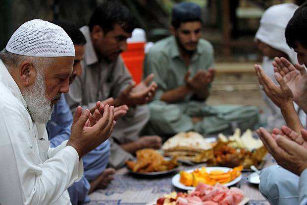 3 Doa Buka Puasa Sesuai Sunnah Lengkap Latin dan Artinya