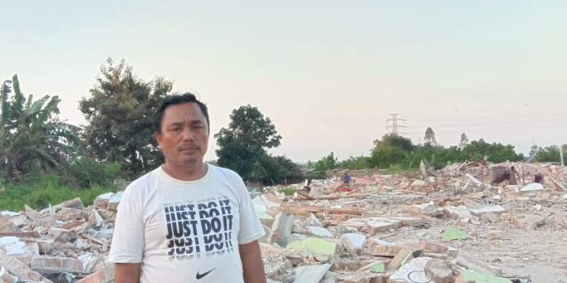 Digusur Pemprov, Seorang Warga Merugi 1 M Dan Tinggal Baju Melekat Di Badan