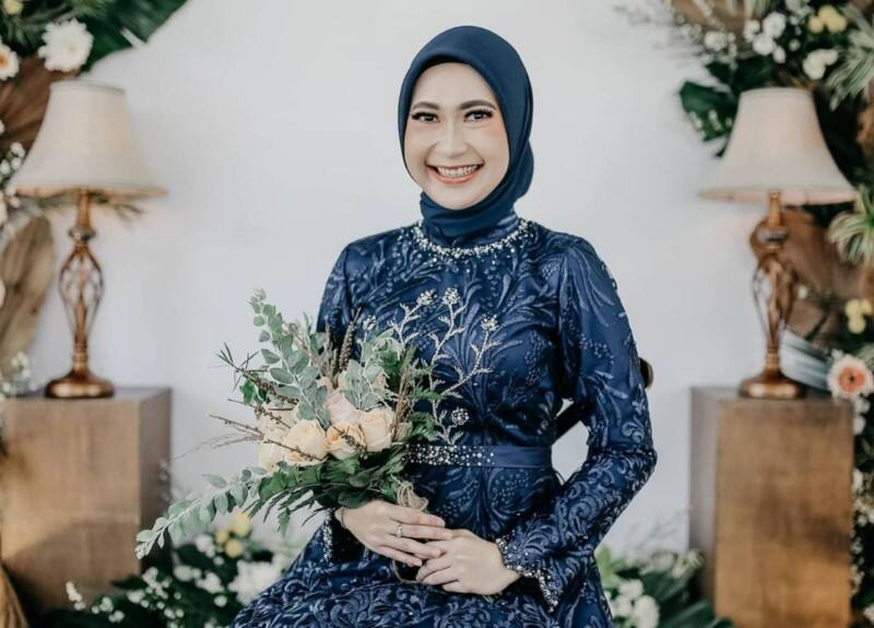 Inspirasi 4 Kebaya untuk Lamaran, Chic Banget