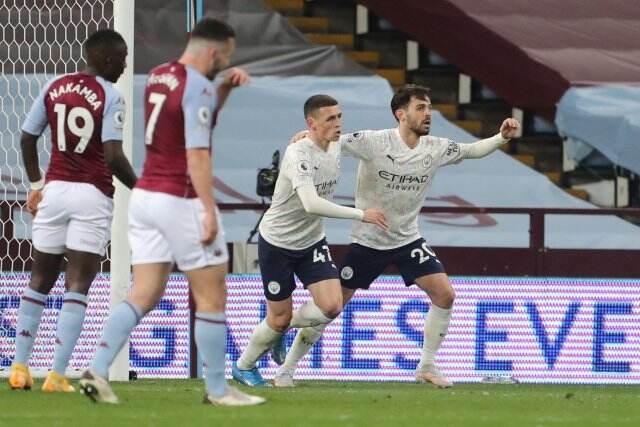 Main dengan 10 Pemain, Man City Unggul Atas Aston Villa di Babak Pertama