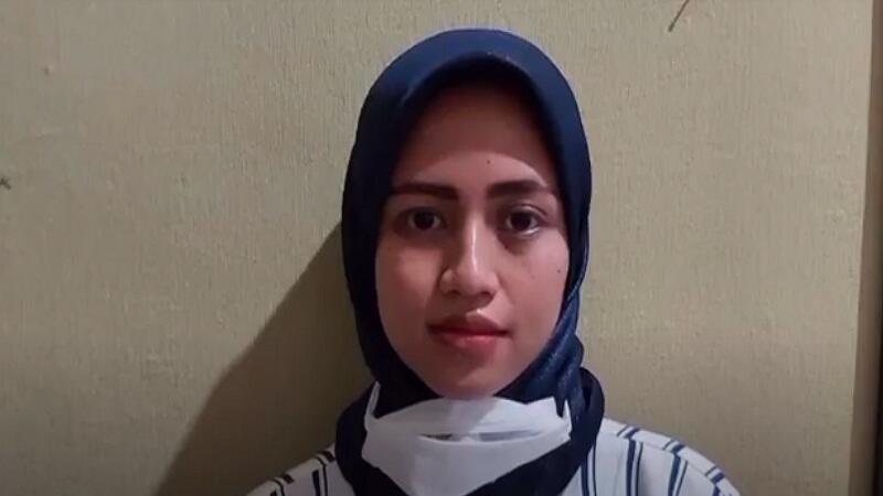 Wanita Cantik Bandar Arisan Bodong Miliaran Rupiah Menyerahkan Diri ke Mapolres Muba Sumsel