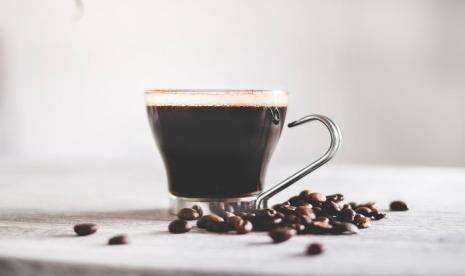 Tips Aman Minum Kopi Saat Bulan Puasa