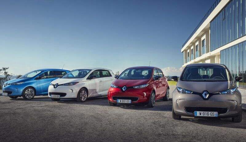 Deretan Mobil dan Motor Listrik yang Mejeng di IIMS 2021