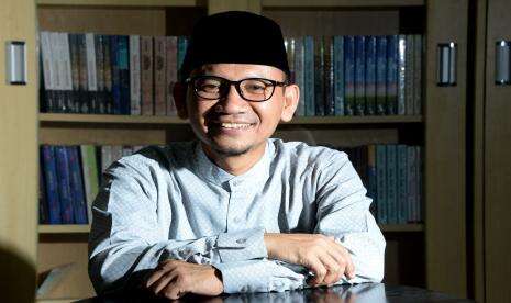 Apa Hukumnya Dapatkan Kerja dengan Dibantu Orang Dalam?
