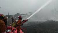 Sudah Tiga Hari Kobaran Api di Gunung Putri Bogor Belum Juga Padam
