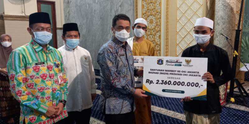 Datangi Acara BAZNAS BAZIS DKI, Ariza Serahkan Bantuan Rp 6,3 Miliar Ke 6.380 Penerima