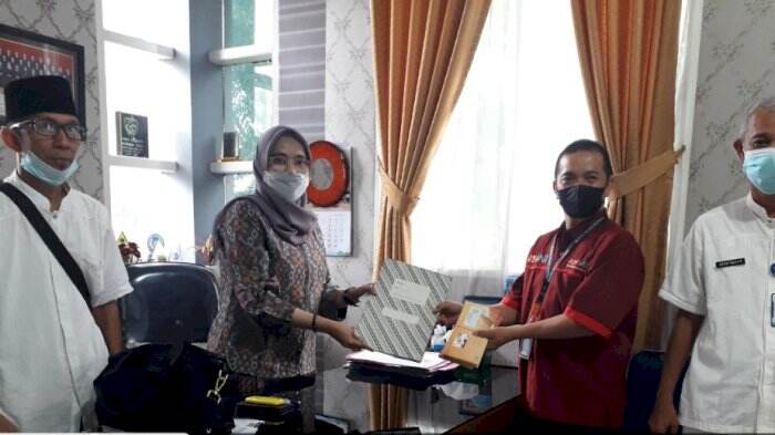 Peduli Masyarakat Petani, Dinas PKP Parepare Bagikan 981 Kartu Tani