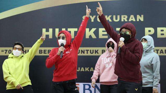 Rayakan HUT PBSI, Ganda Putri Heboh Joget Tiktok, Ganda Putra Dangdutan