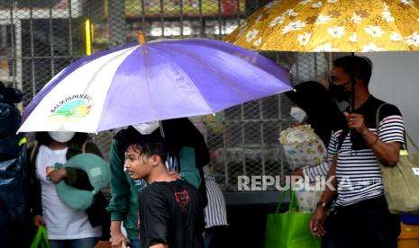 Sebagian Jakarta Hujan Jumat Malam