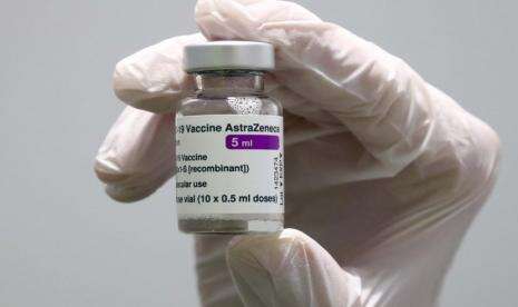 Sebagian Warga Jakpus Mulai Terima Vaksin AstraZeneca