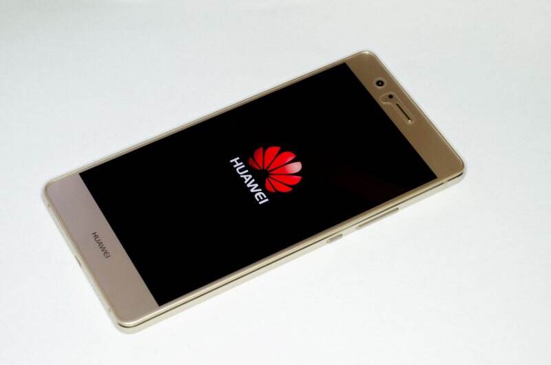 Huawei Dikabarkan Lepas Pasar Ponsel Kelas Bawah karena Cip Langka
