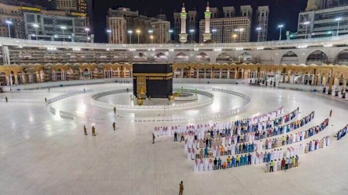 Tiap Hari, Butuh 70 Ribu Liter Disifektan untuk Bersihkan Masjidilharam