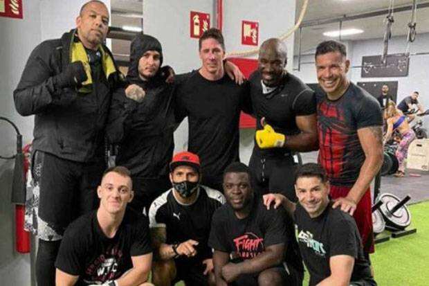 Pensiun, Fernando Torres Rajin Latihan Tinju