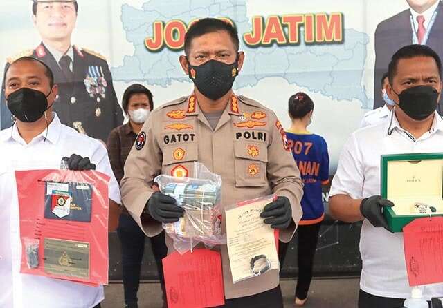 Modal Tujuh Lembar Cek, Lily Yunita Berhasil Menipu Rp 48,9 Miliar