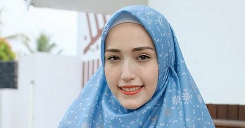 Adelia Pasha Ungkap Serunya Pengalaman Jadi Pramugari